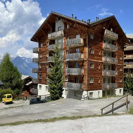 Apartamento In Near Lift *