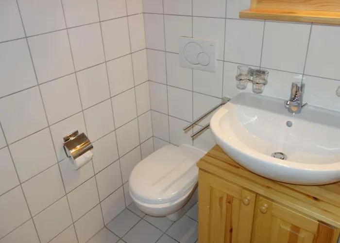 아파트 In Near Lift